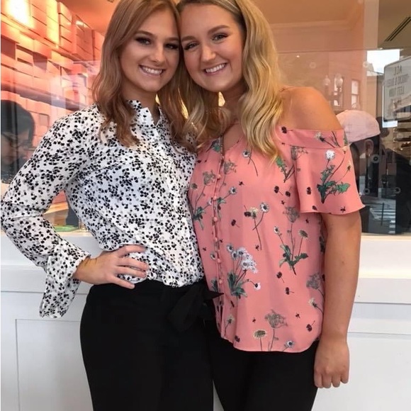 Express Dandelion Print Cold Shoulder Blouse - SIZE MEDIUM - Picture 6 of 7